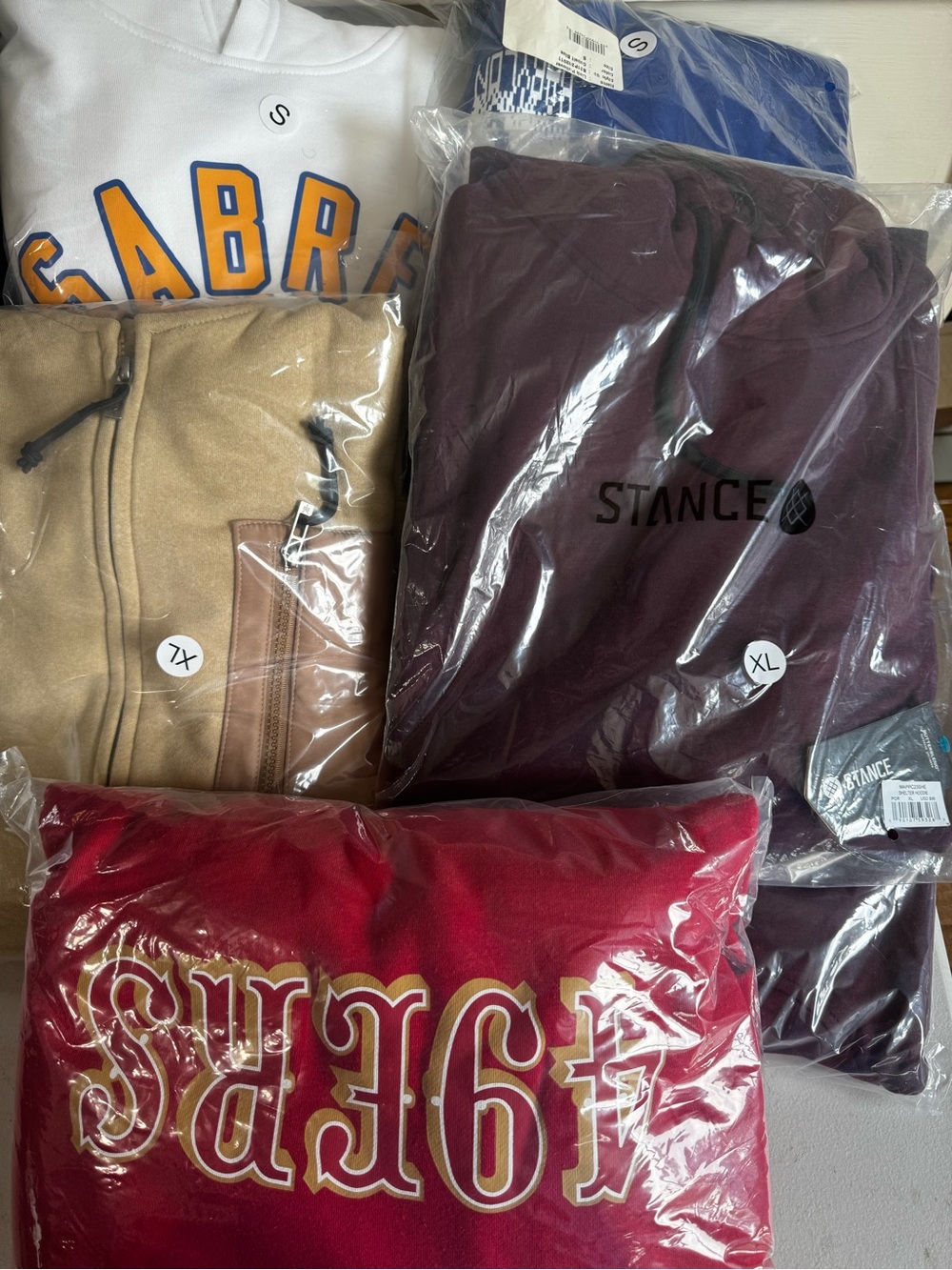 NWT Men’s Hoodie Bundle (2-Pack) Size XL | Stance & Streetwear
 Men’s Size XL Ho